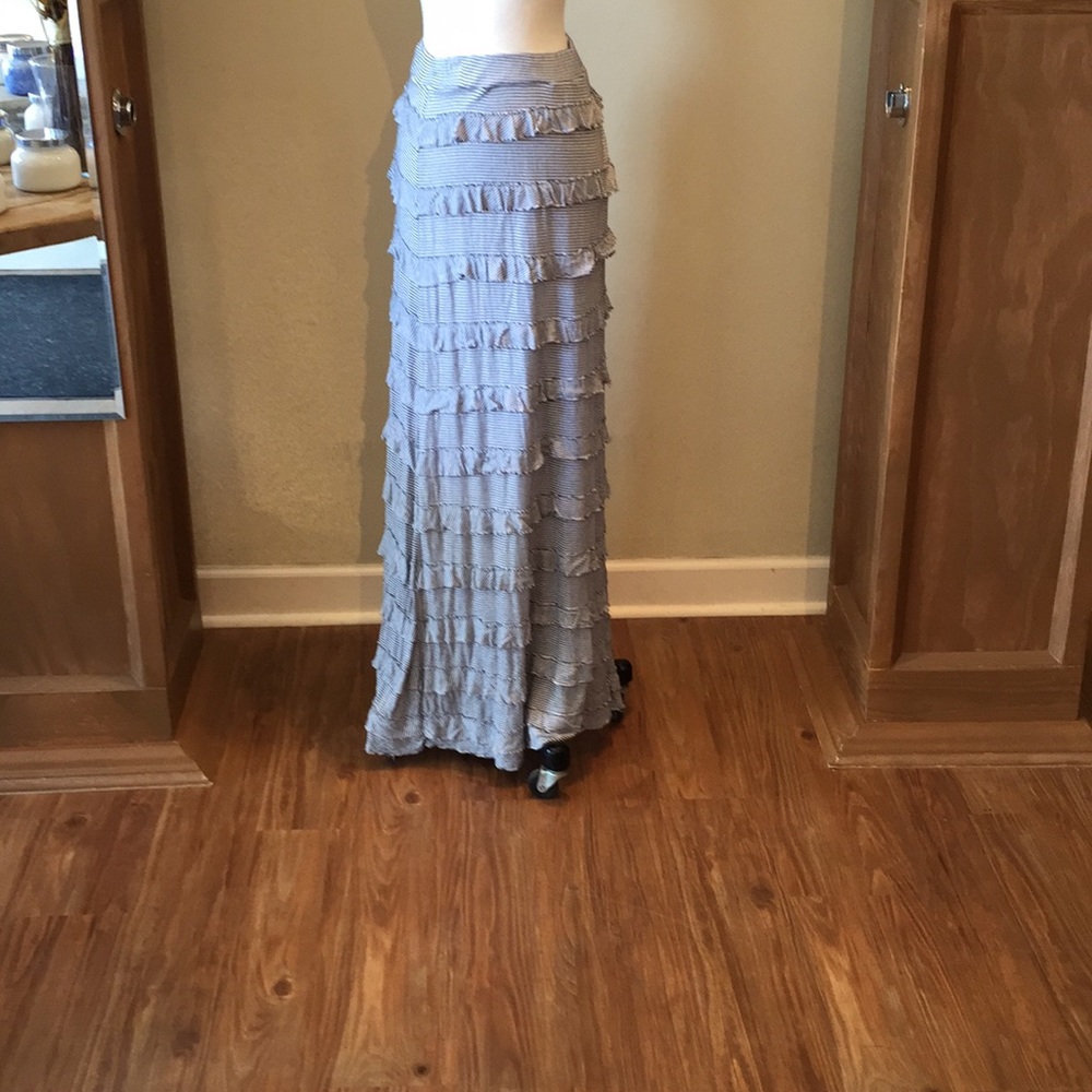 Camellia brand maxi skirt, size L white with navy